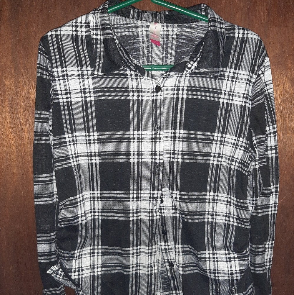 No boundaries women's large button down long sleeve shirt